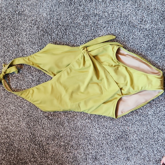 Shape FX Other - Shape FX Halter One Piece Swimsuit